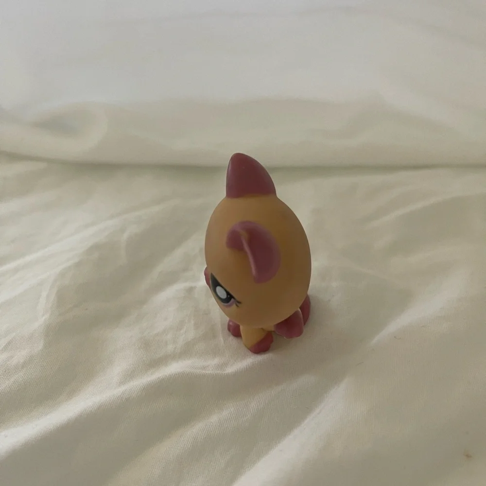 Littlest Pet Shop Cat #1468, Authentic paw up cat